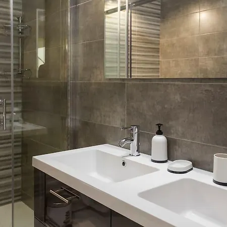 Cmg Montorgueil I Apartment Paris